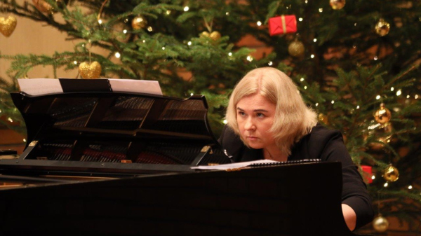 2023-12-08-w-roli-glownej-fortepiany-fot -k-12-