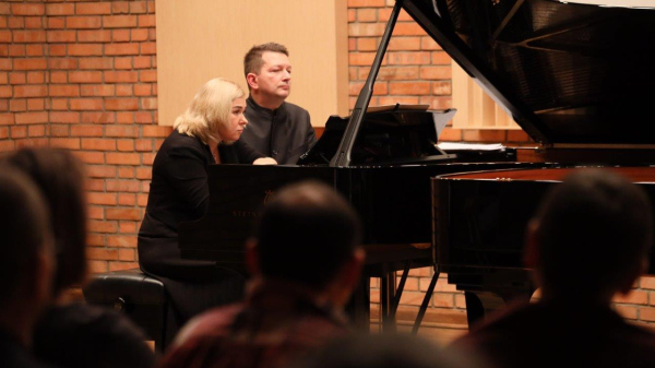 2023-12-08-w-roli-glownej-fortepiany-fot -k-3-