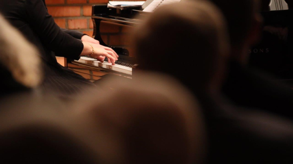 2023-12-08-w-roli-glownej-fortepiany-fot -k-4-