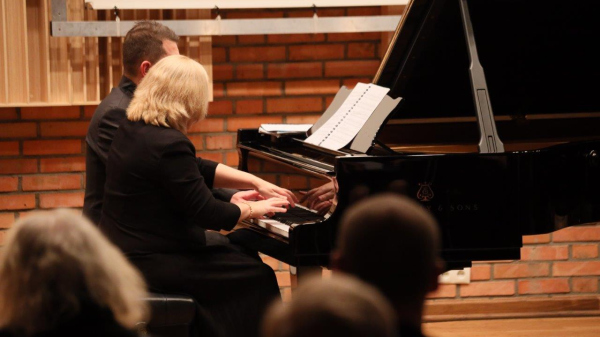 2023-12-08-w-roli-glownej-fortepiany-fot -k-6-