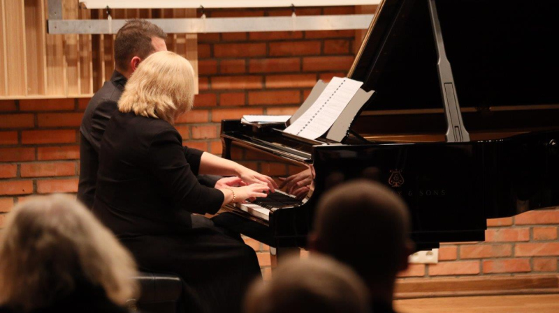 2023-12-08-w-roli-glownej-fortepiany-fot -k-6-