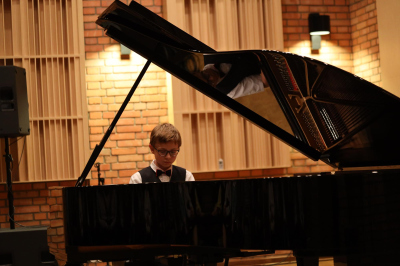 1 10 2024-estrada-mlodych -o-12- 1