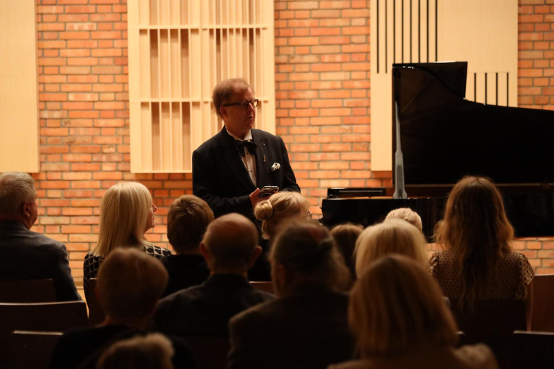 1 10 2024-estrada-mlodych -o-4- 1