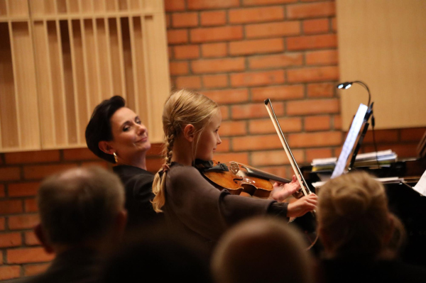 MIĘDZYNARODOWY DZIEŃ MUZYKI 50-LECIE GORZOWSKIEGO TOWARZYSTWA MUZYCZNEGO - KONCERT ESTRADA MŁODYCH