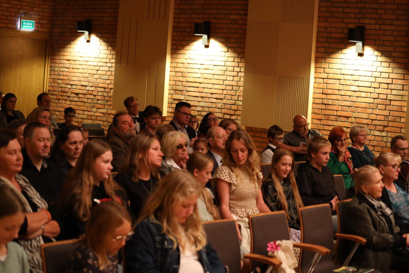 1 10 2024-estrada-mlodych -o-7- 1