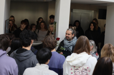 WYSTAWA MUSIC NON STOP - SPOTKANIE AUTORSKIE Z MAXEM SKORWIDEREM 