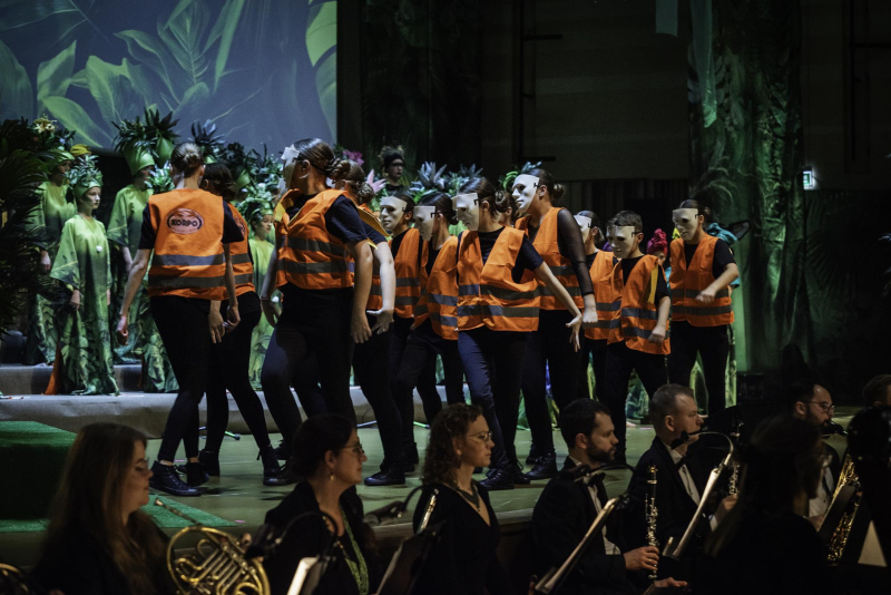 ksiegadzungli-06122024-120