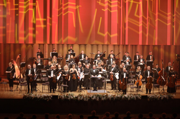 20250111-w-blasku-opery-i-operetki-k-80