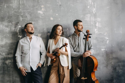 NA STYKU DŹWIĘKU I SŁOWA