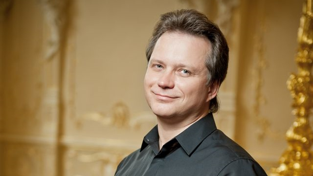 POD MISTRZOWSKĄ BATUTĄ