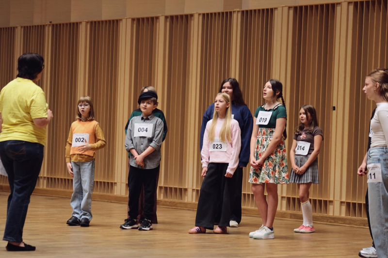 casting-13-14 09-106- 1