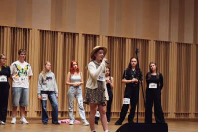 casting-13-14 09-33- 1