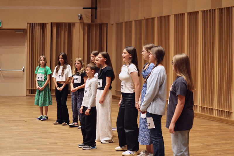 casting-13-14 09-54- 1