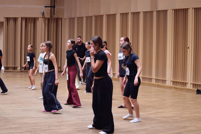 casting-13-14 09-65- 1