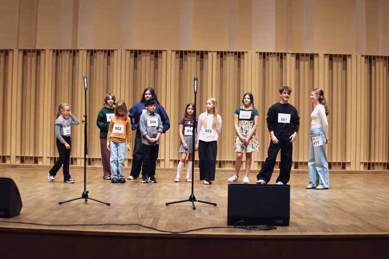 casting-13-14 09-98- 1