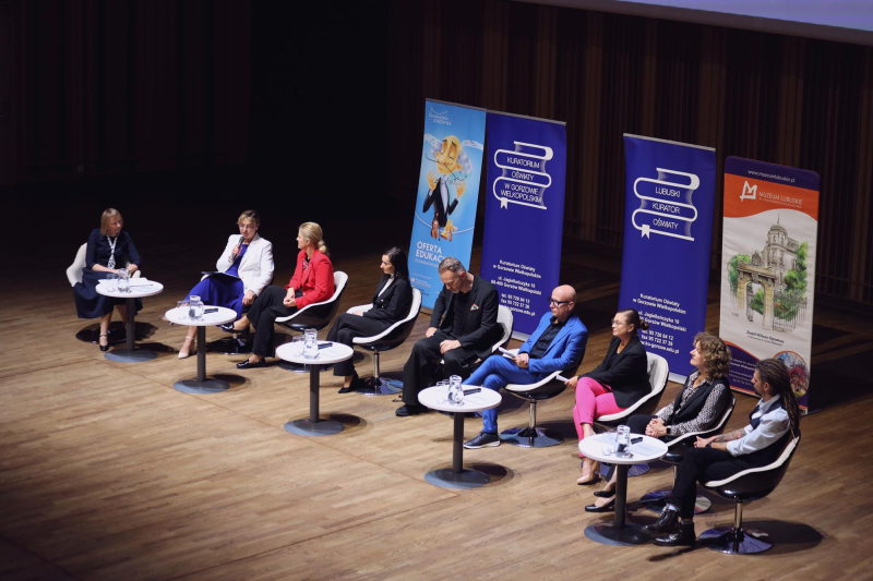 konf -synergia-fot -k wojtowicz-48- 1