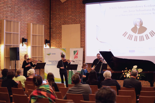 2025-11-27-konkurs-bach-fot -ilona-1-