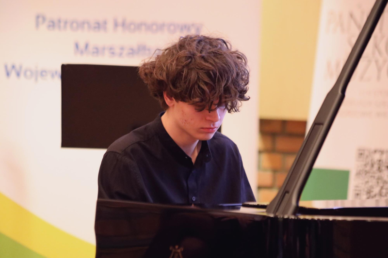 2025-11-27-konkurs-bach-fot -ilona-92-