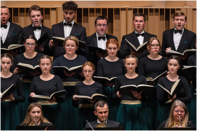 Piękno absolutne w dźwięku i ciszy. Via Crucis Łukaszewskiego.