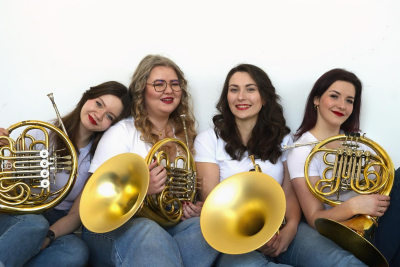 POD UROKIEM WALTORNI