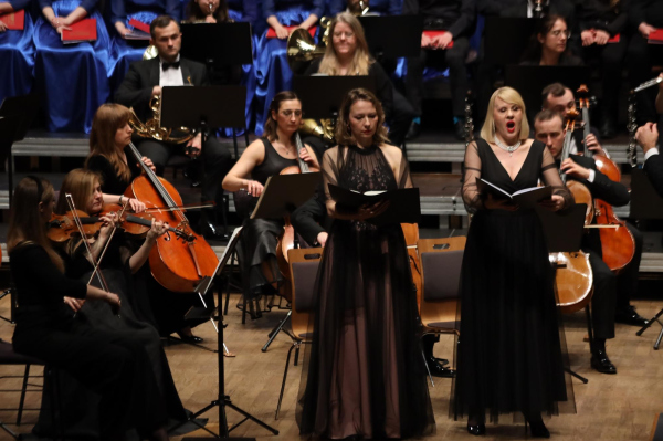 13 04 25 -stabat-mater-rossiniego-fot o-33-