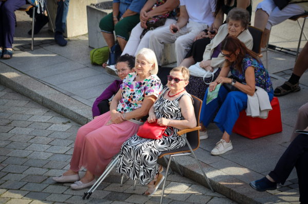 fot -karolina-tokarczyk-28- easy-resize com