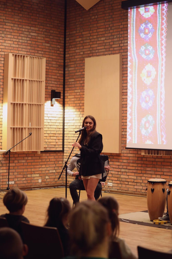 2025-11-17-20-fot -ilona-13-copy-