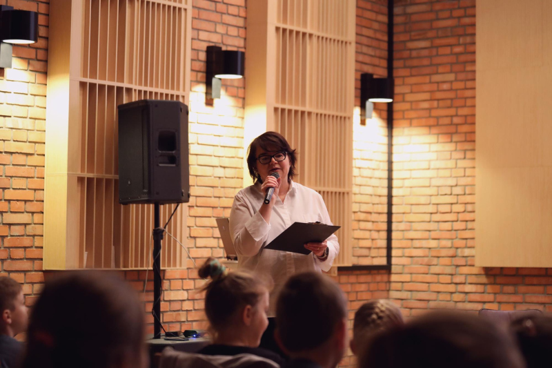2025-11-20-fot -ilona-8-